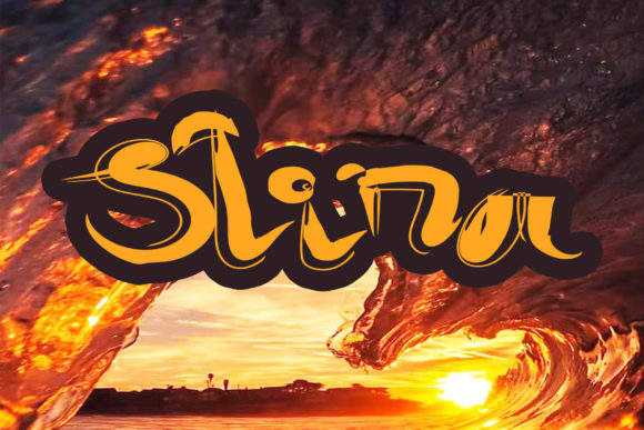 Stira: A Display Font That Commands Attention